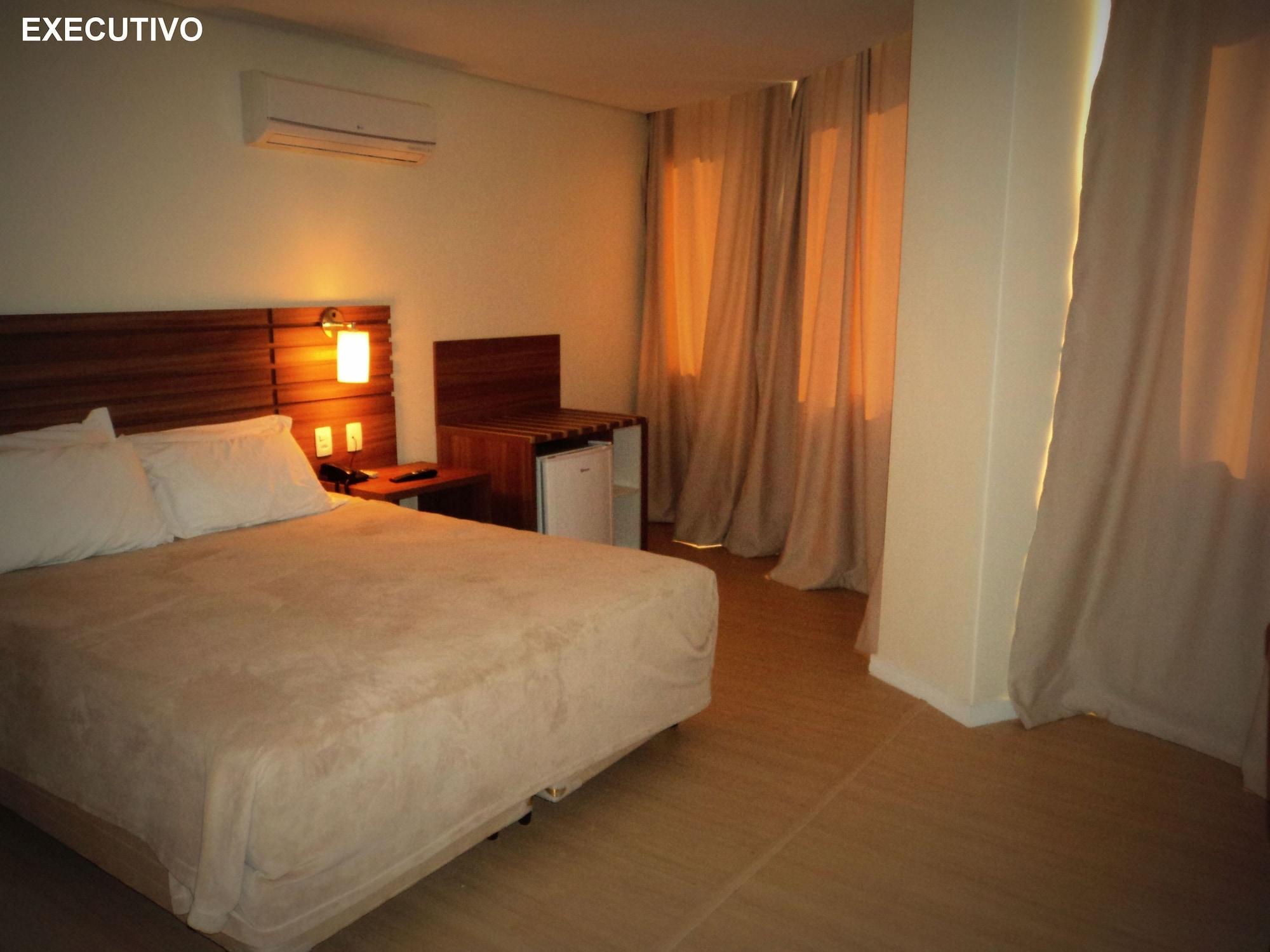 Umbu Hotel Porto Alegre - Centro Historico - Prox Aeroporto 15Min Bagian luar foto