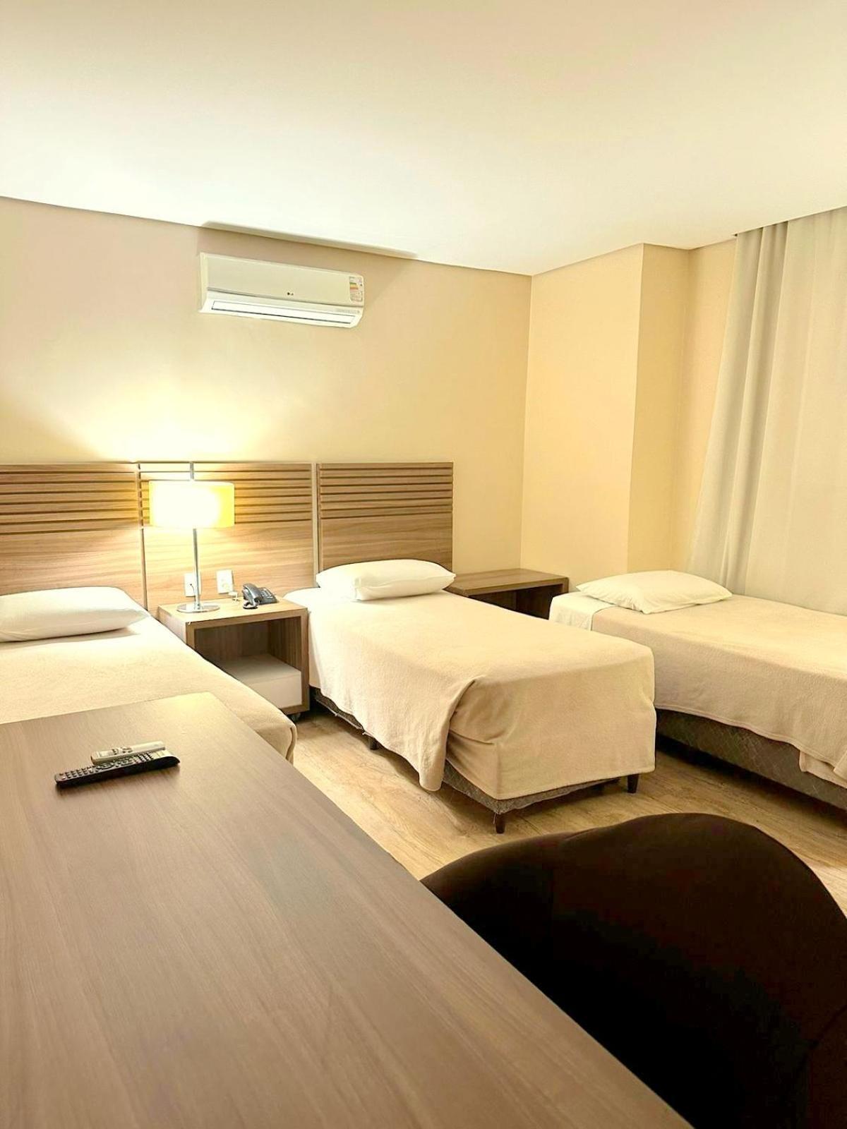 Umbu Hotel Porto Alegre - Centro Historico - Prox Aeroporto 15Min Bagian luar foto