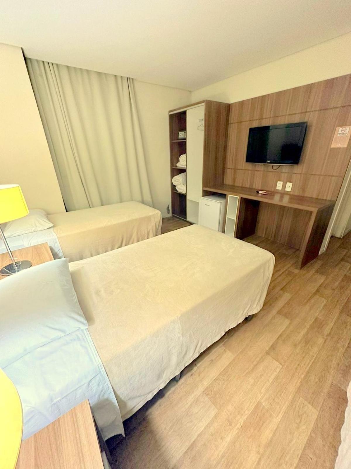 Umbu Hotel Porto Alegre - Centro Historico - Prox Aeroporto 15Min Ruang foto